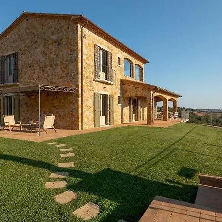 Casale Grottini 8, Emma مانشانو